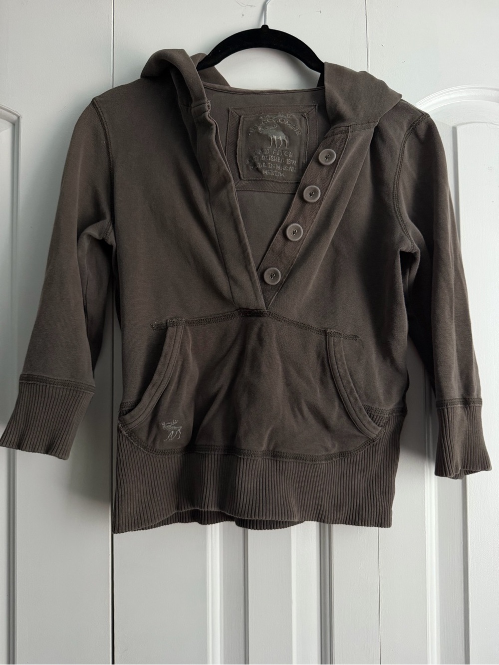 Hooded Button Pullover Sweatshirt - Brown